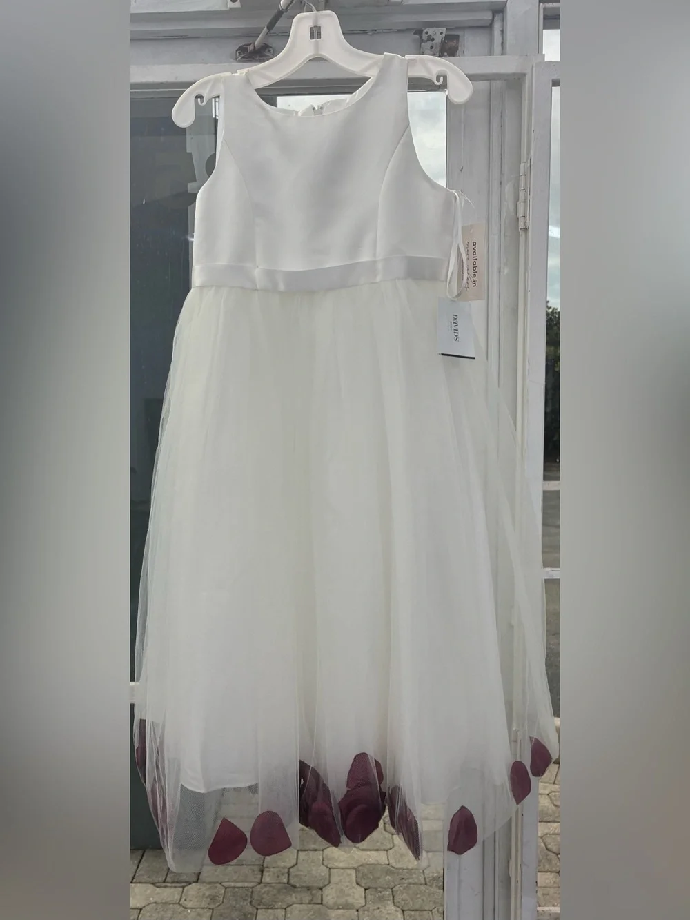 David's Bridal White Flower Girl Dress with Petal Accents - Picture 1 of 4